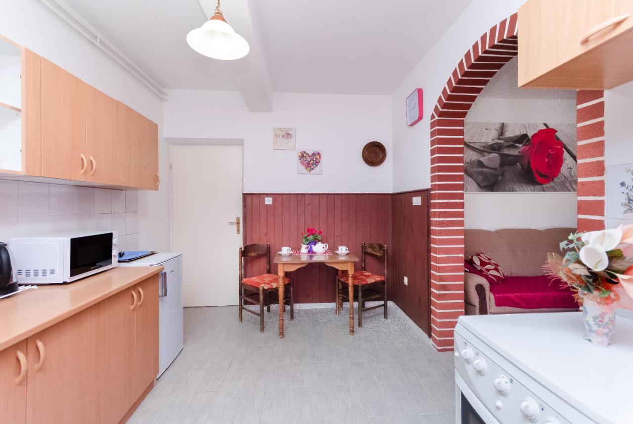 Apartments Vesna Kampor Exterior photo